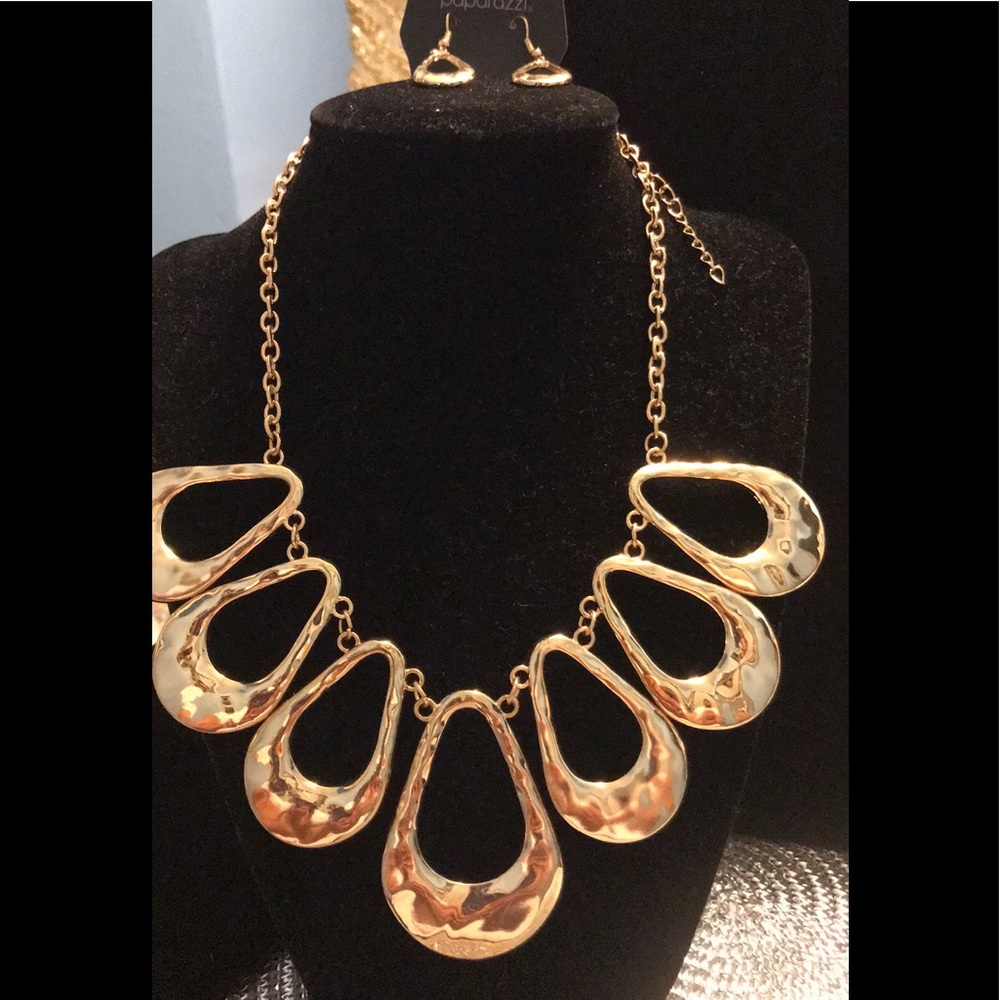 Necklace with earrings